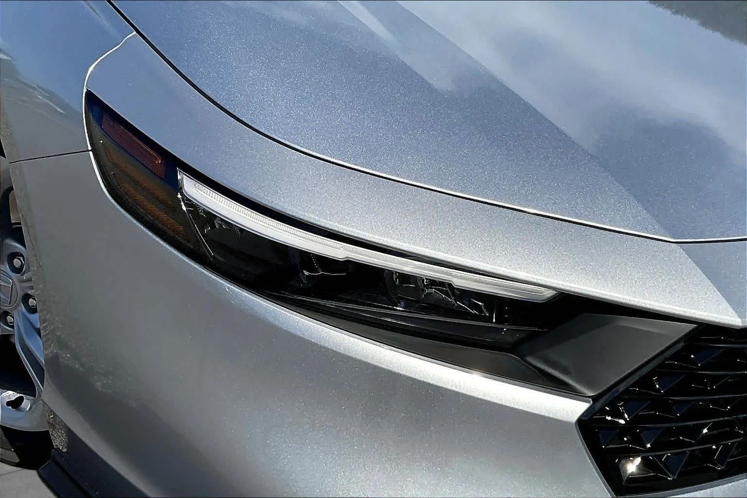 New 2026 Solar Silver Metallic Honda LX image 13