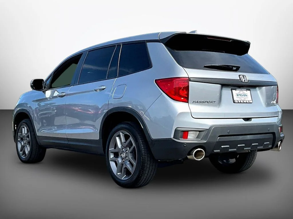 Used 2023 Lunar Silver Metallic Honda EX-L image 4