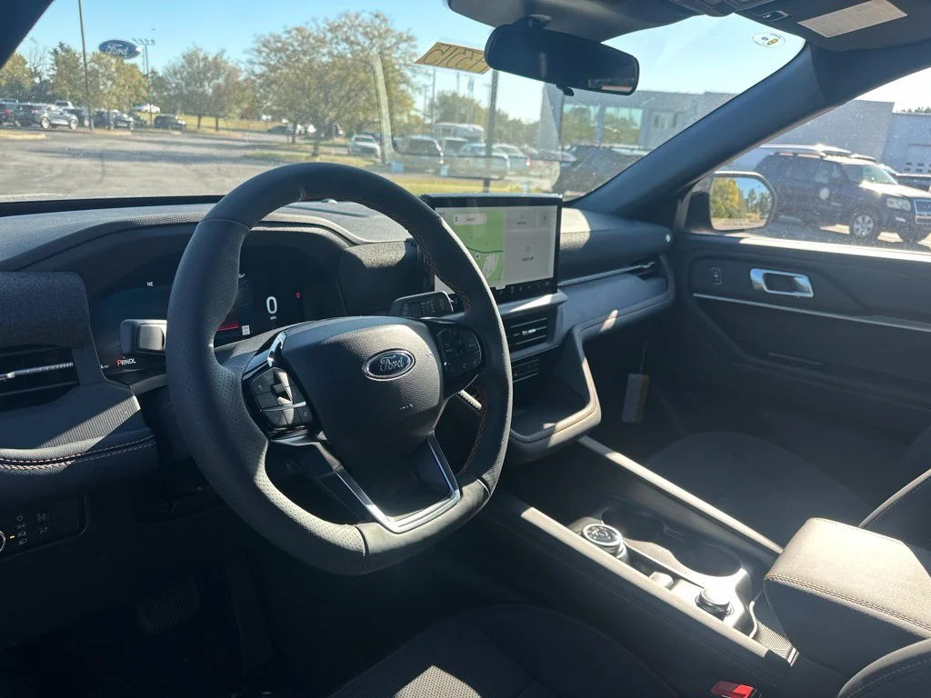 New 2027 Agate Black Metallic Ford Tremor® image 9