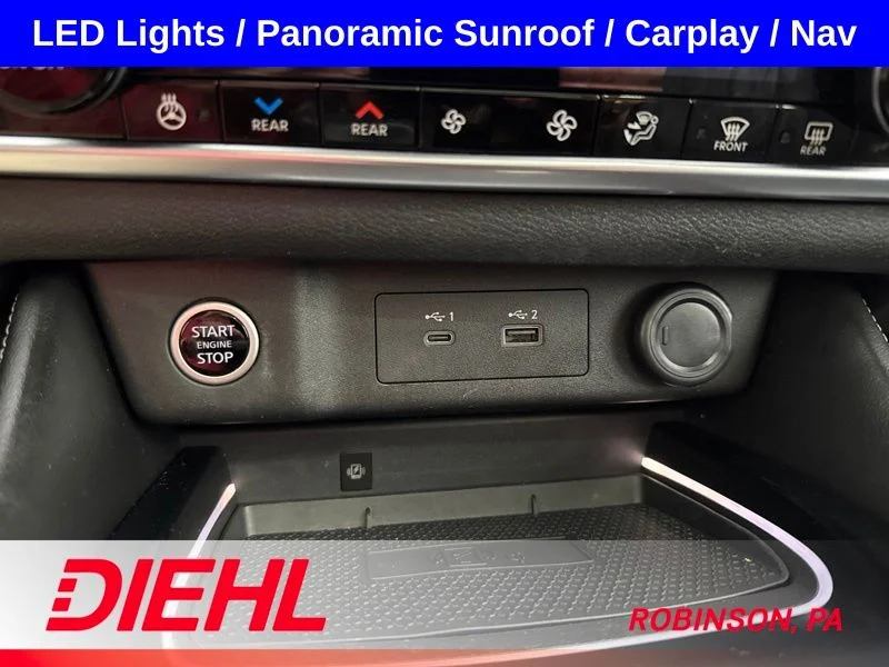 Used 2021 Gold Nissan Platinum image 30