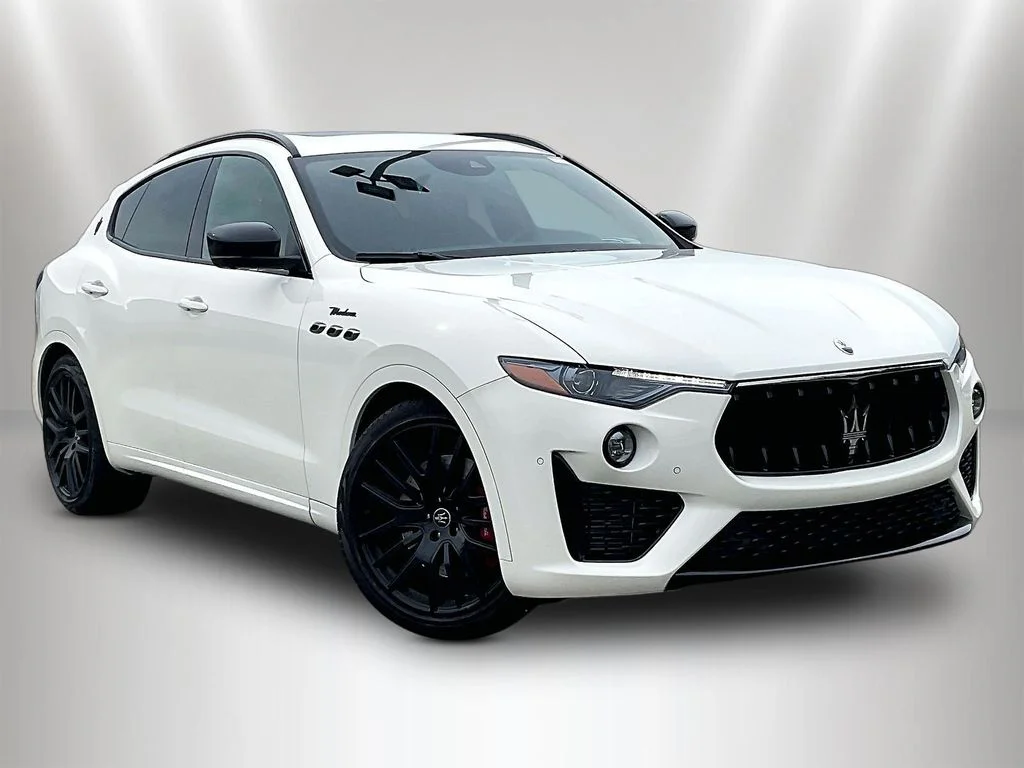 Used 2024 Bianco Maserati Modena image 3