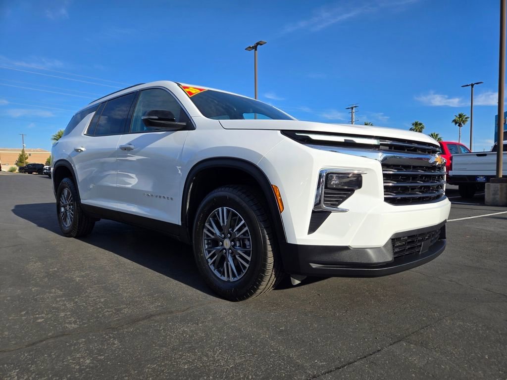 2025 Chevrolet Traverse FWD LT's photo