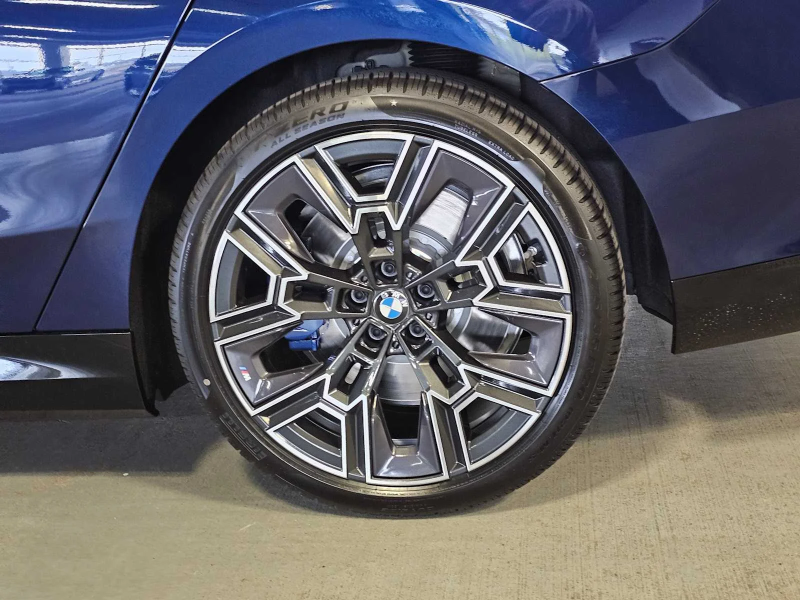 New 2027 Tanzanite Blue II Metallic BMW xDrive image 8