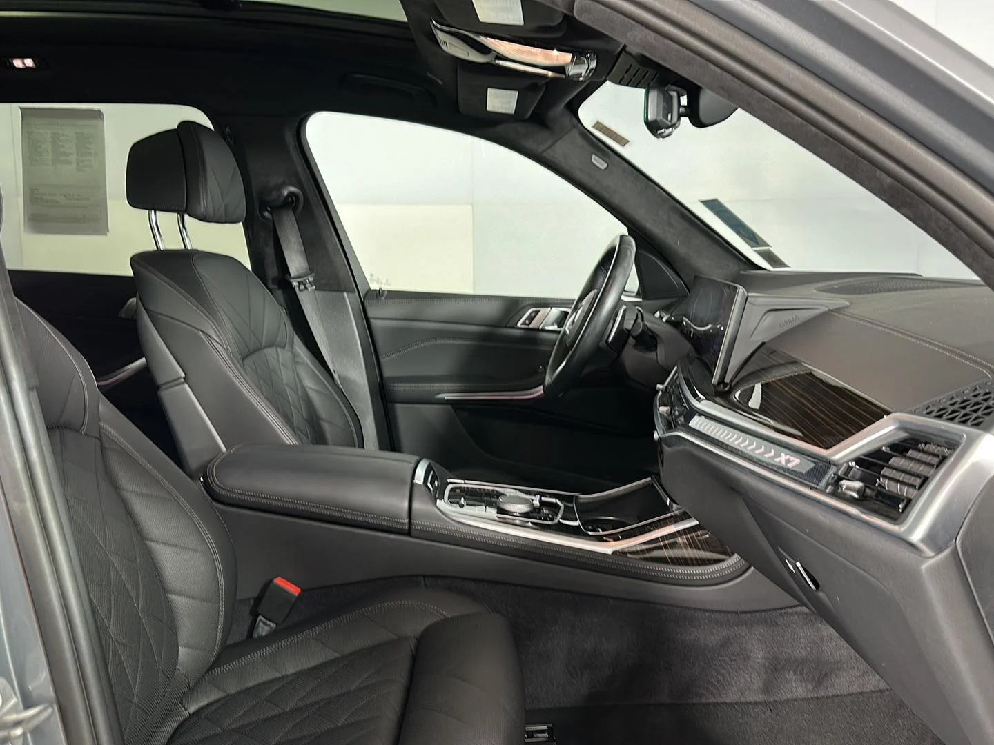Used 2024 Skyscraper Grey Metallic BMW xDrive40i image 32