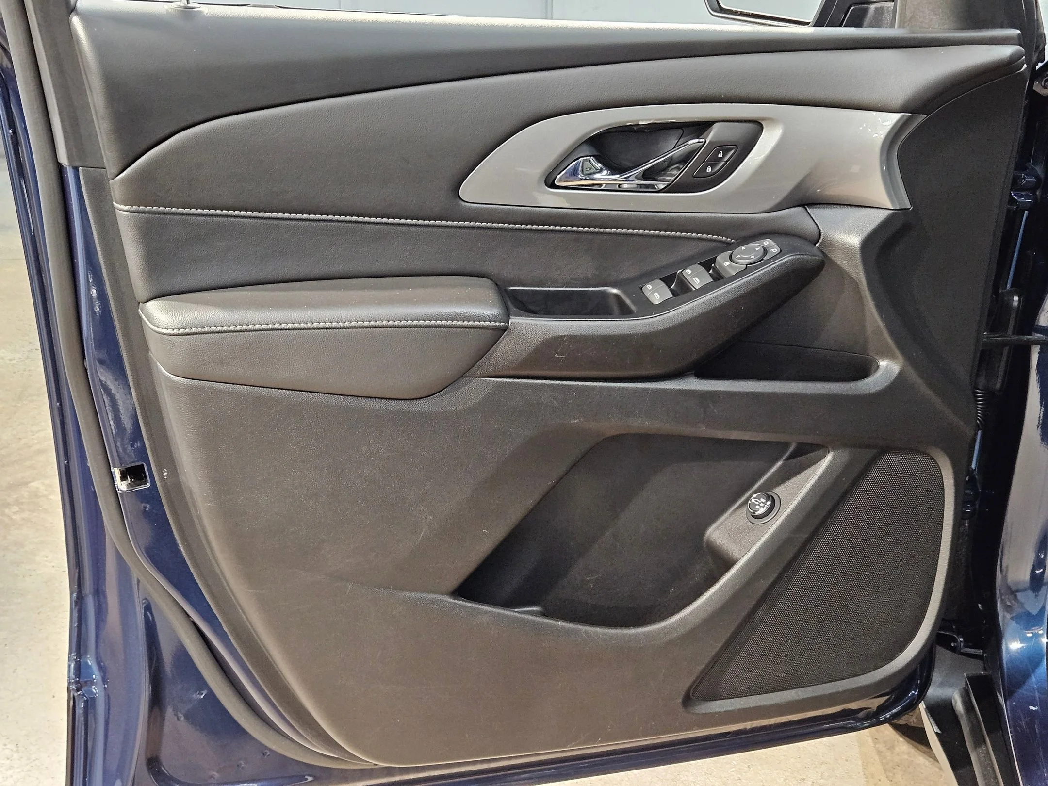 Used 2023 Northsky Blue Metallic Chevrolet LT Leather image 20