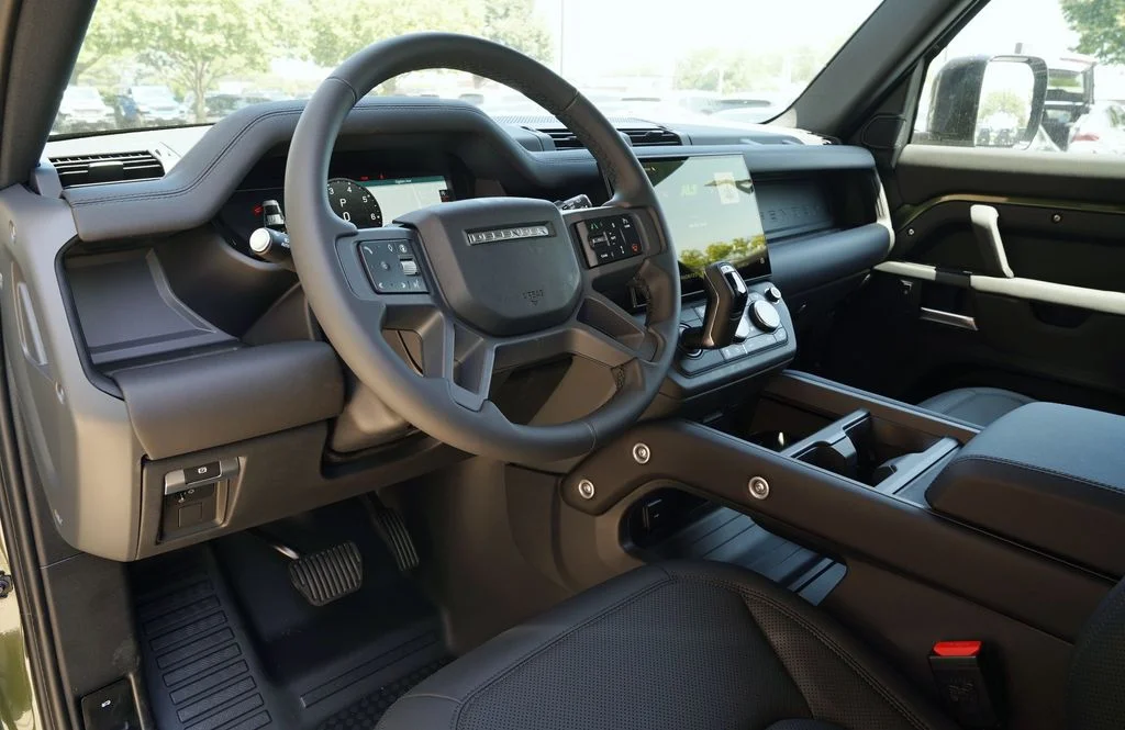 New 2026 Woolstone Green Land Rover S image 15