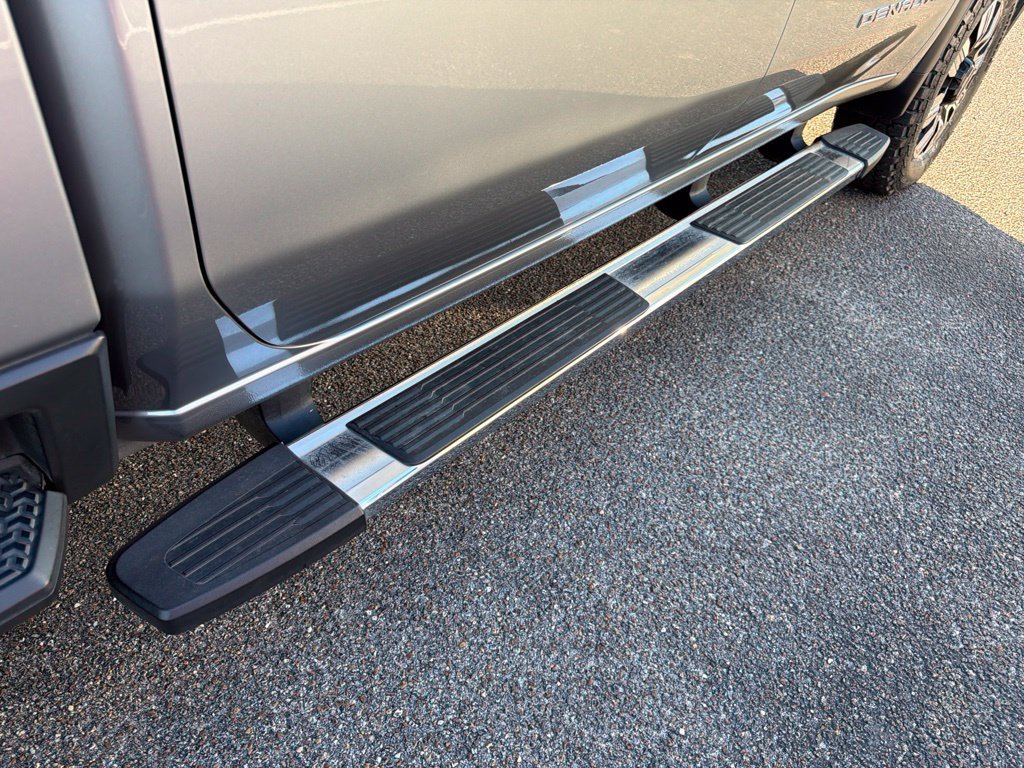 Used 2025 Silver GMC Denali image 11