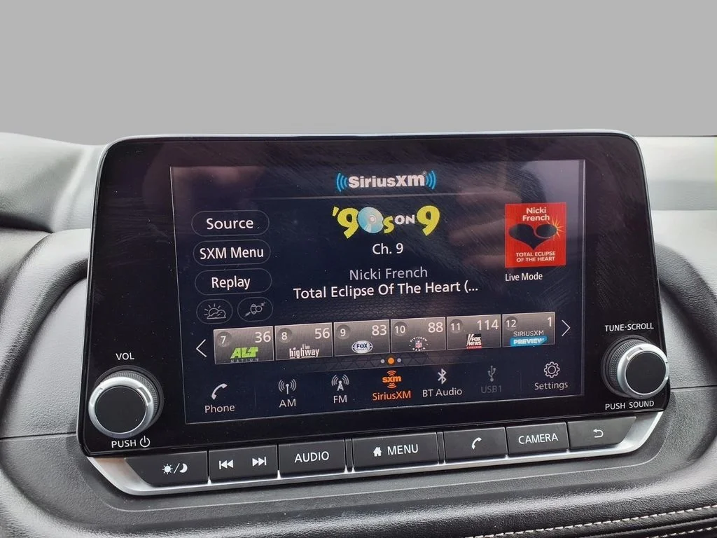 Used 2025 Gray Nissan SV image 5
