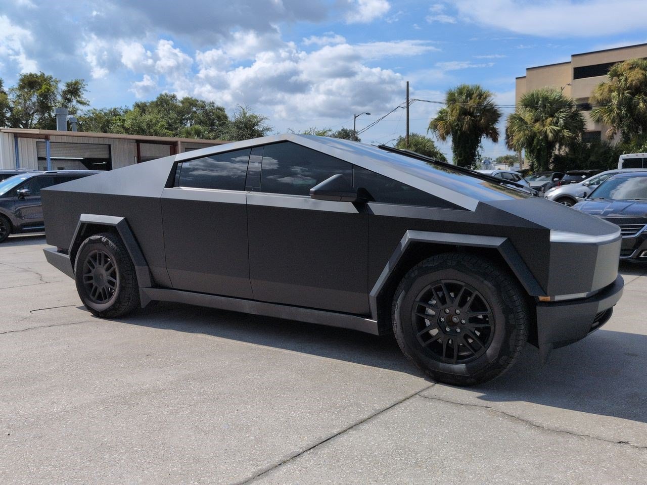 Used 2024 Stainless Steel Tesla Base image 1