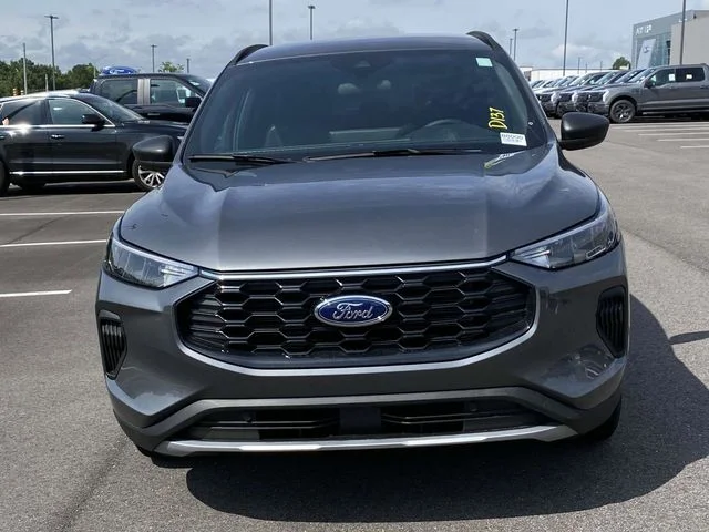 2025 Ford Escape Hybrid ST-Line - Photo 8