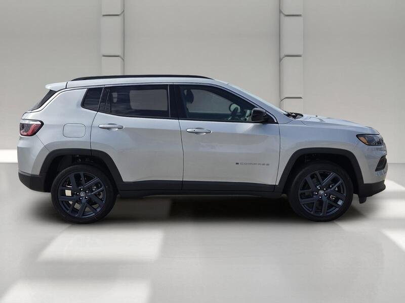 New 2026 Silver Zynith Metallic Clear-Coat Exterior Paint Jeep 85TH ANNIVERSARY 4X4 image 6