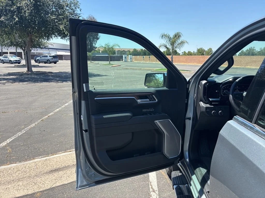 2026 Chevrolet Silverado 1500 High Country - Photo 13