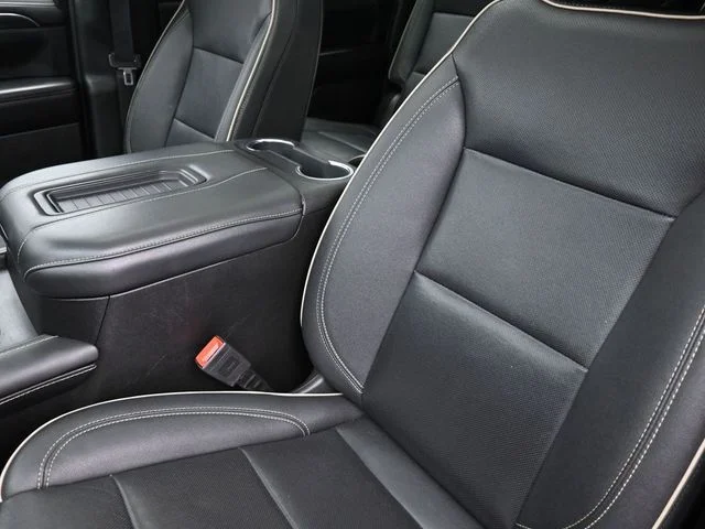 Used 2023 Black GMC SLT image 16