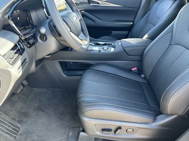 New 2027 BLACK OBSIDIAN INFINITI Luxe AWD image 20