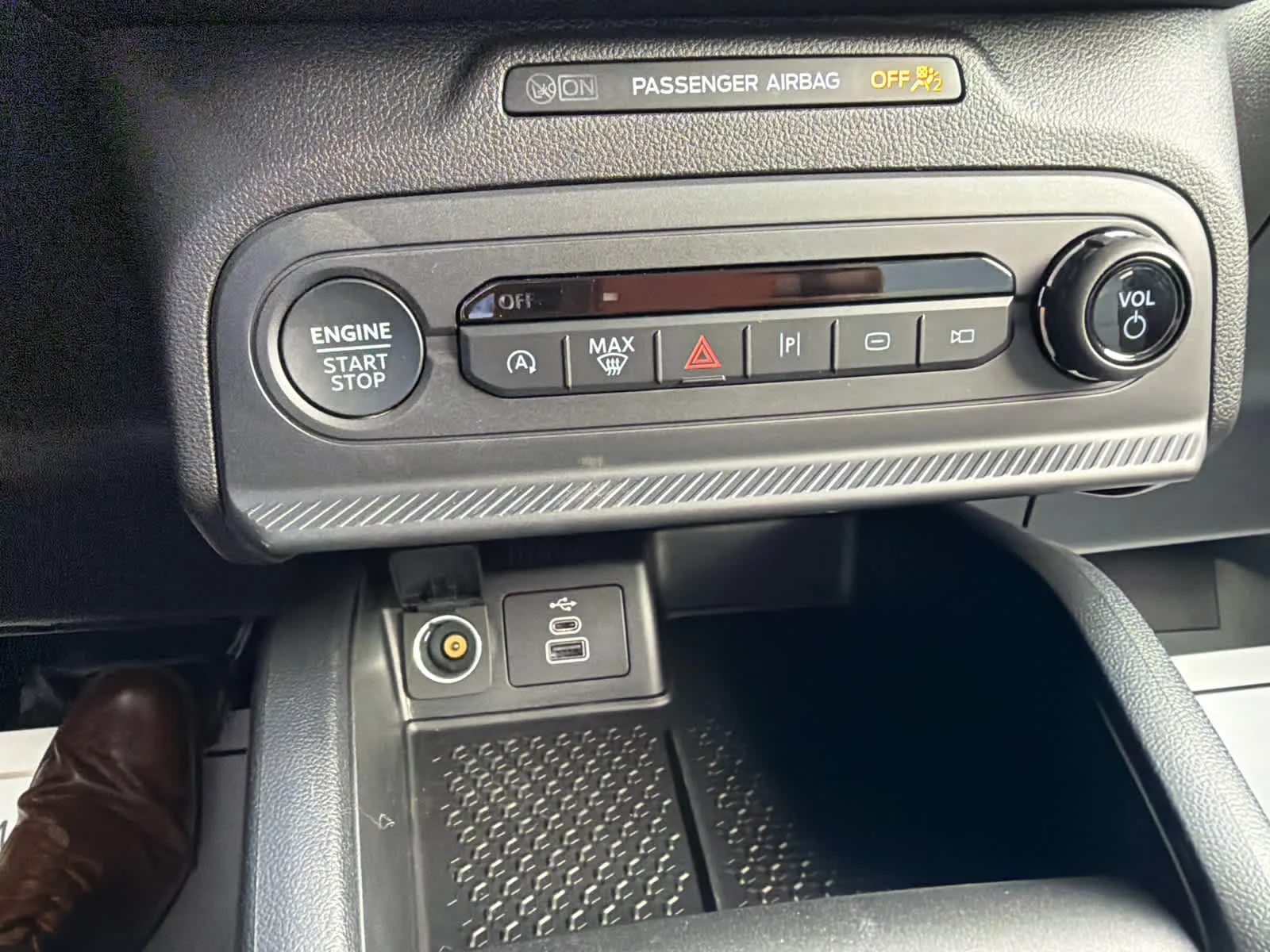 New 2026 Velocity Blue Metallic Ford Badlands® image 16