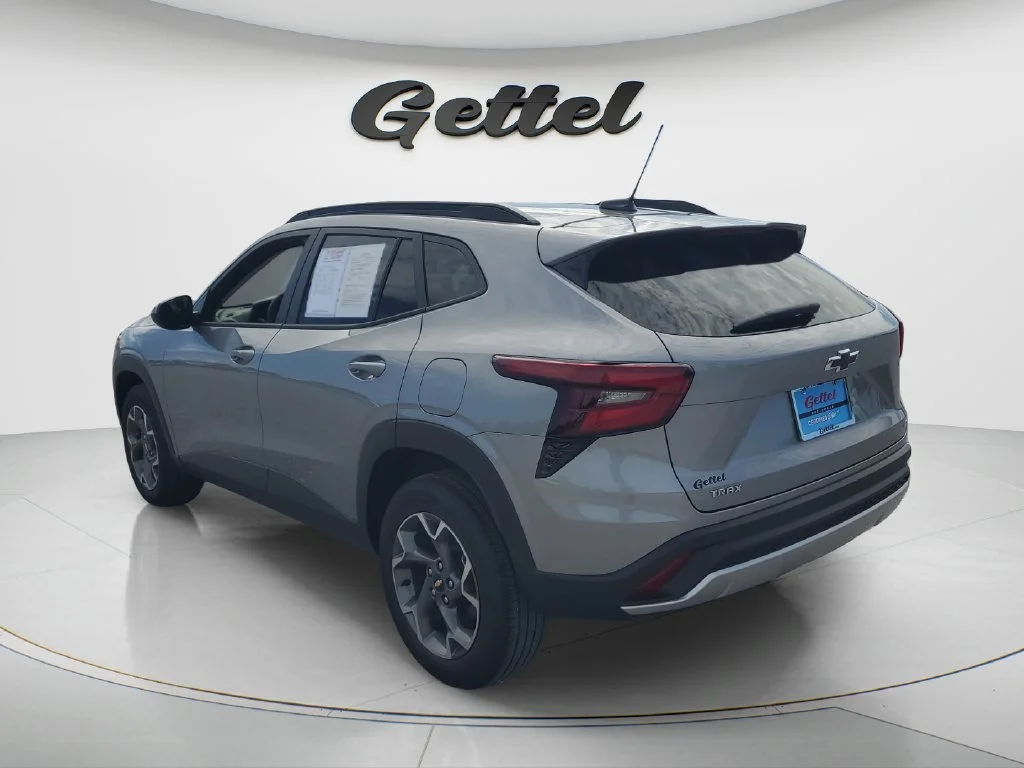 Used 2024 Sterling Gray Metallic Chevrolet LT image 7