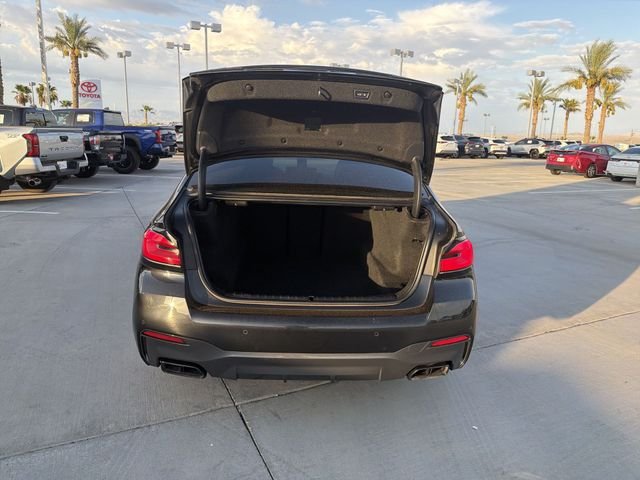 2021 BMW 5 Series M550i - Photo 31