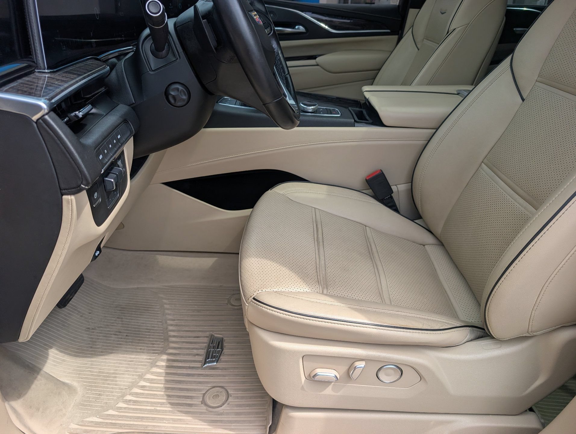 Used 2021 DARK MOCHA METALLIC Cadillac Premium Luxury image 18