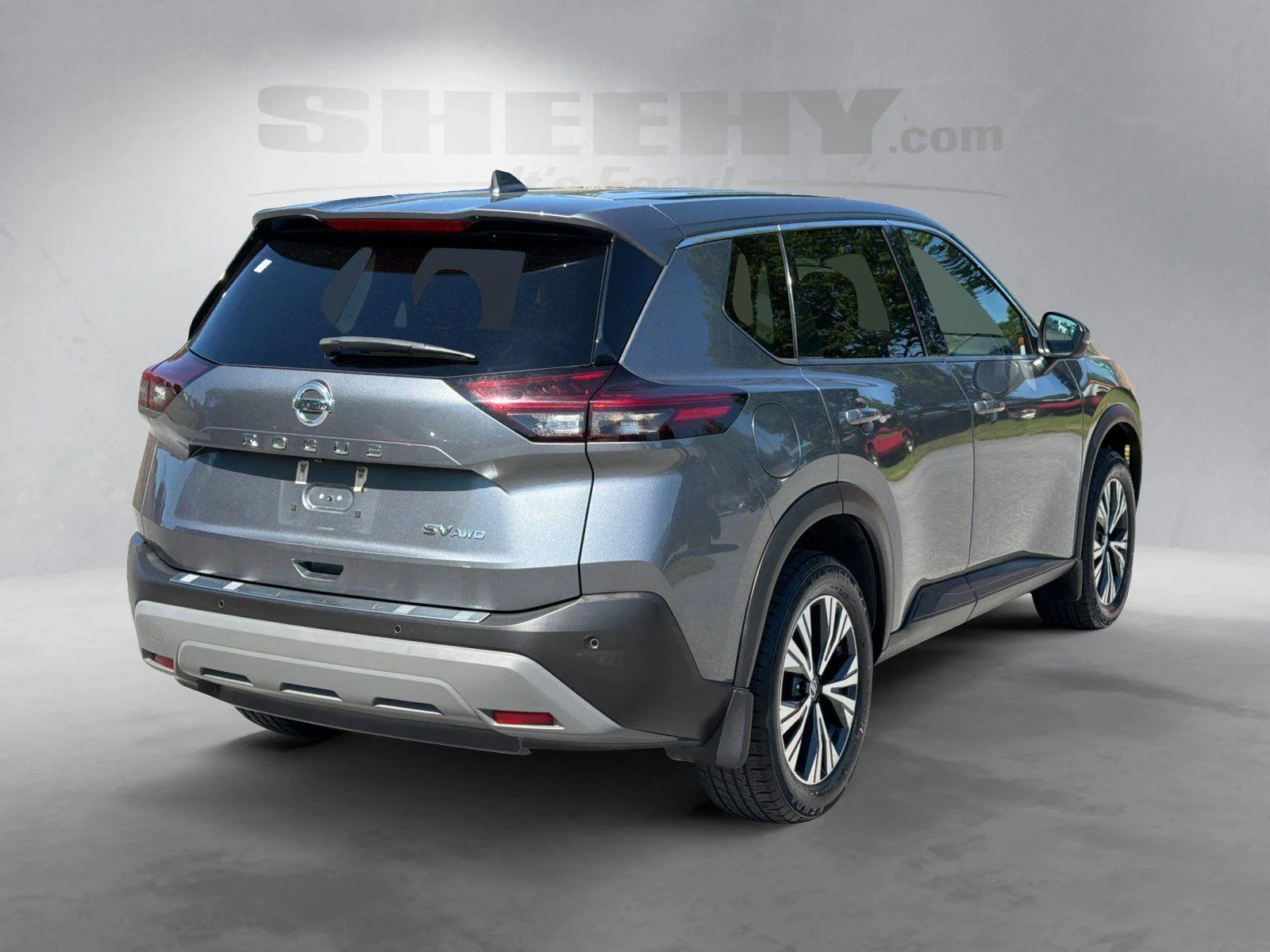 Used 2021 Gun Metallic Nissan SV image 12