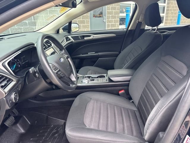 Used 2020 Black Ford SE image 12