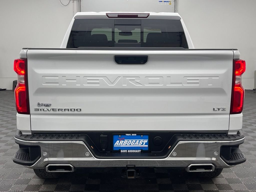 Used 2024 Summit White Chevrolet LTZ image 10