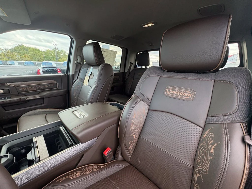 New 2026 Diamond Black Crystal Pearl-Coat Exterior Paint RAM Limited image 13