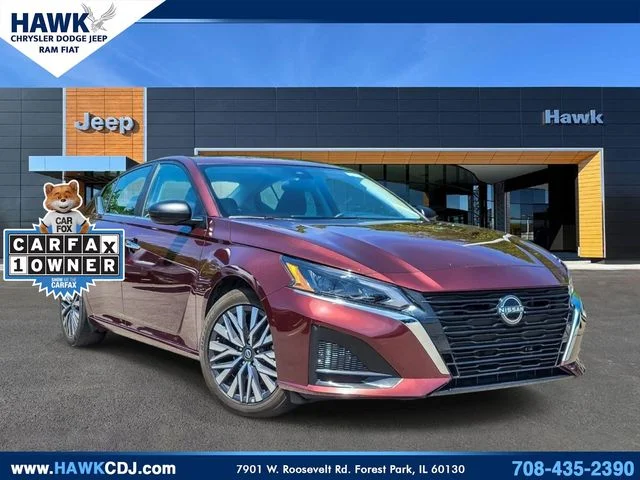 Used 2025 Red Nissan 2.5 SV image 1