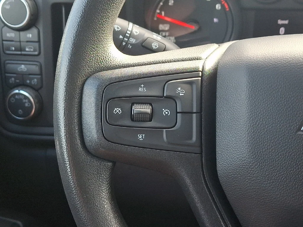 Used 2025 Slate Gray Metallic Chevrolet Custom image 20
