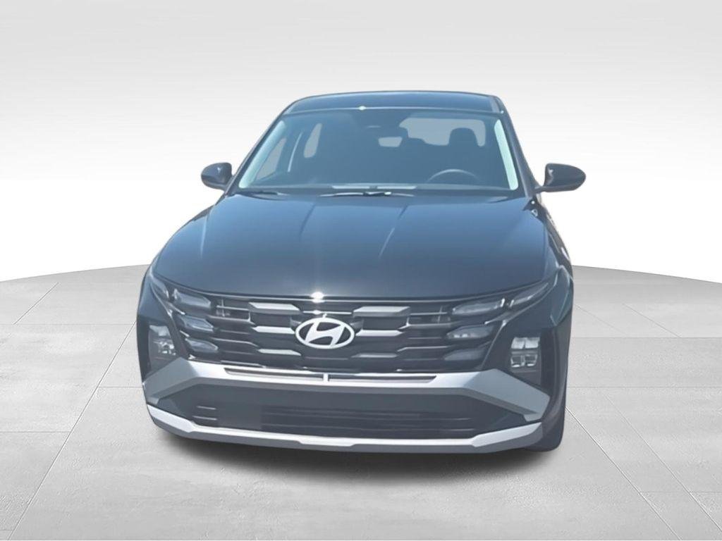 New 2026 Black Hyundai SE FWD image 3