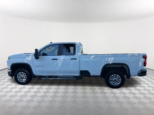 Used 2022 Summit White Chevrolet WT image 8