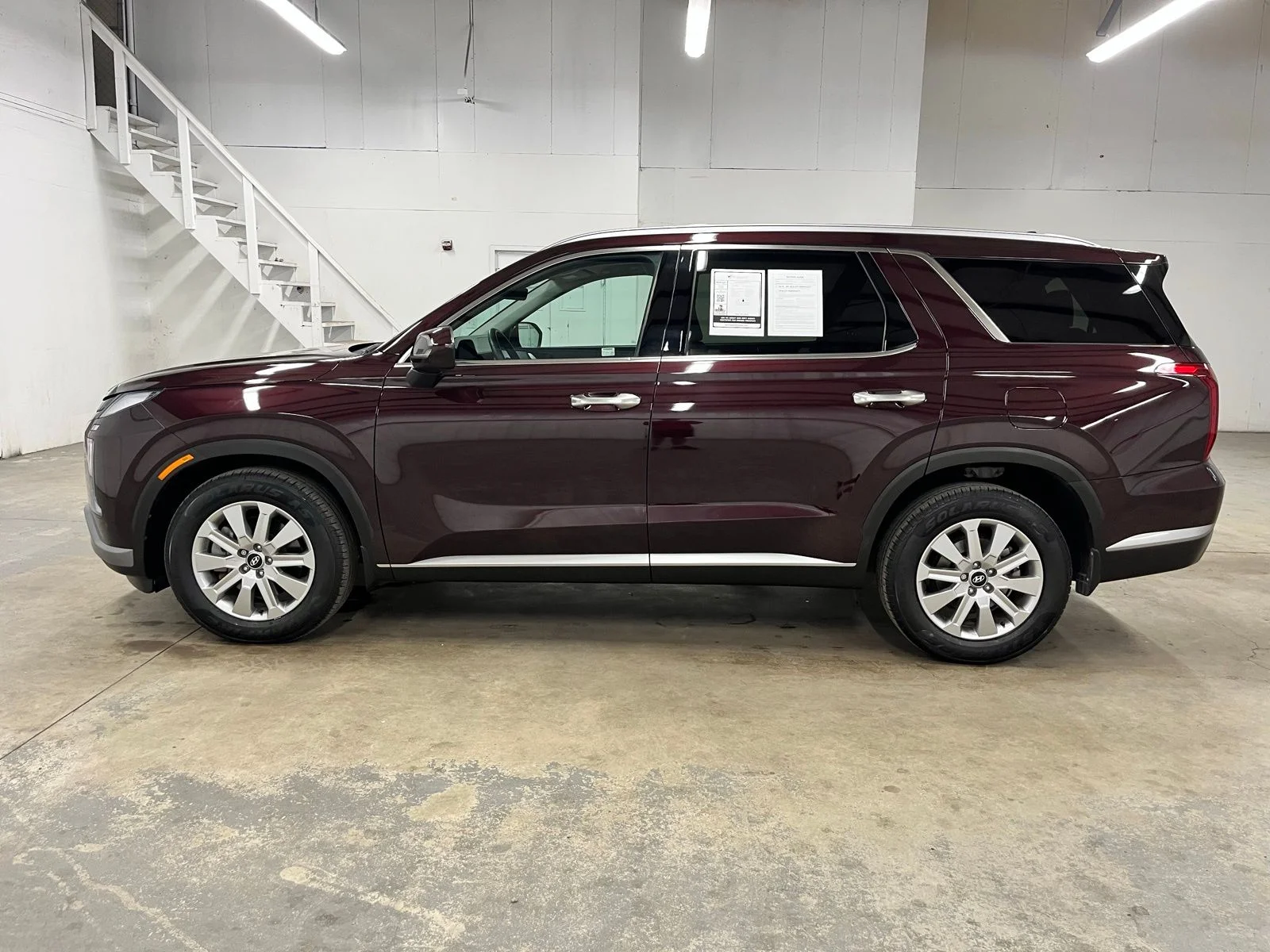 Used 2023 Red Hyundai SEL image 4