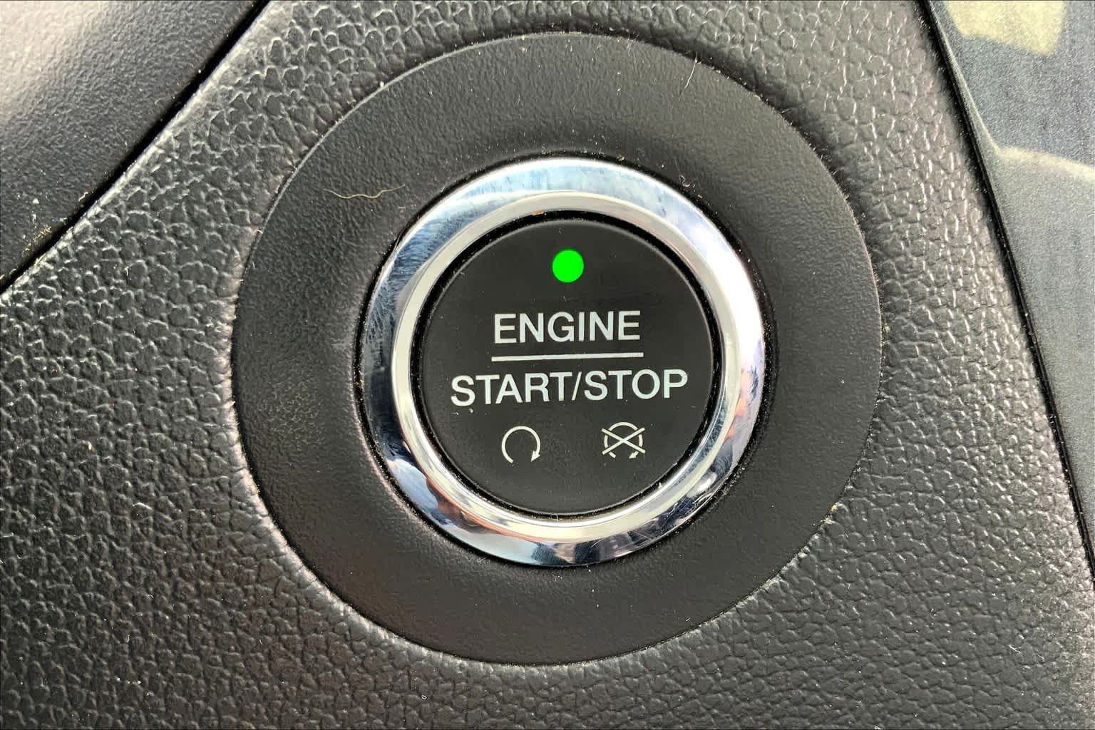 Used 2018 Blue Metallic Ford Limited image 34