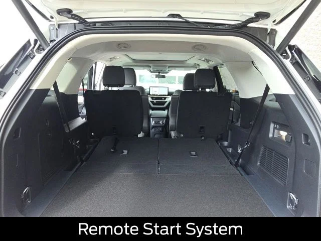 New 2026 Star White Metallic Tri-Coat Ford Active image 14