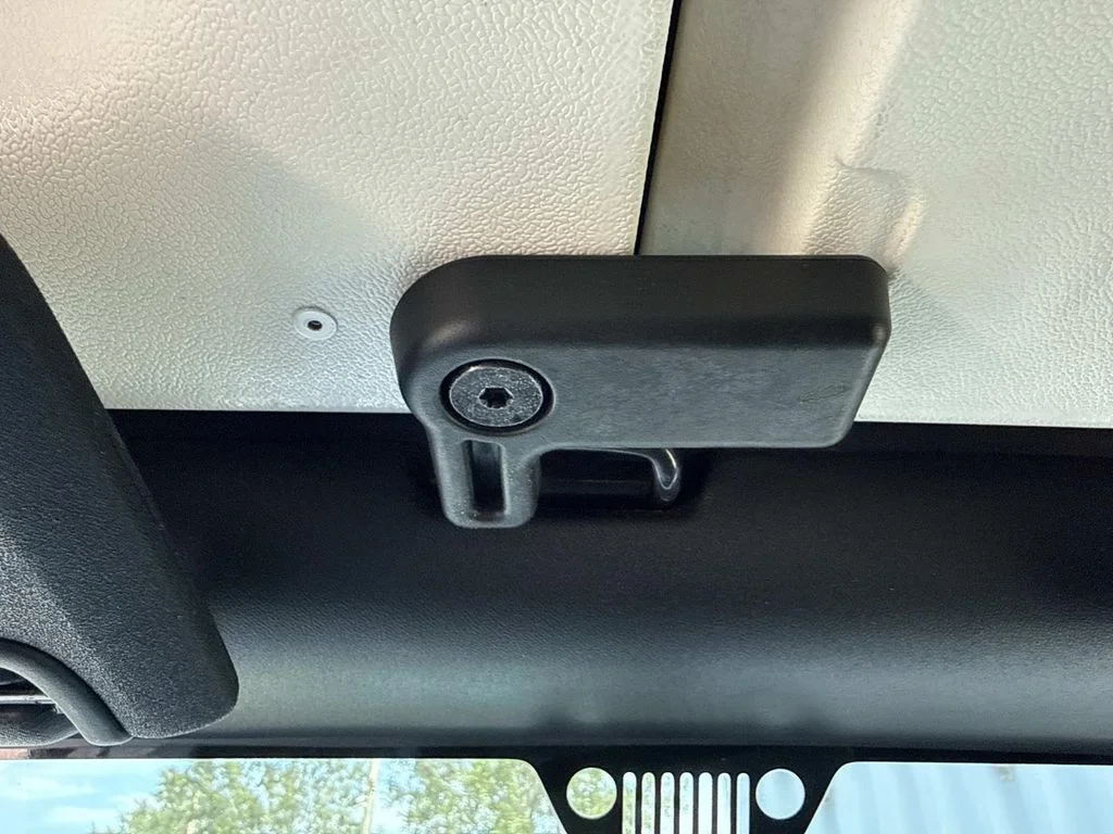 Used 2017 Gray Jeep Unlimited Sport image 39