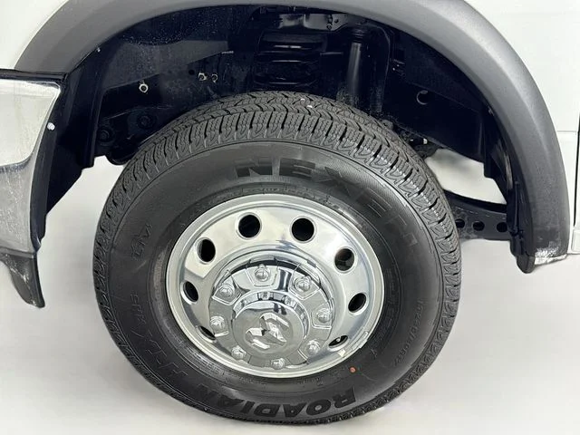 New 2026 Bright White Clear-Coat Exterior Paint RAM TRADESMAN image 29