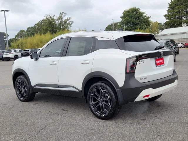 New 2027 Aspen White TriCoat Nissan SR image 3