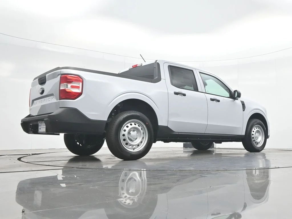 New 2026 Space White Metallic Ford XL image 43