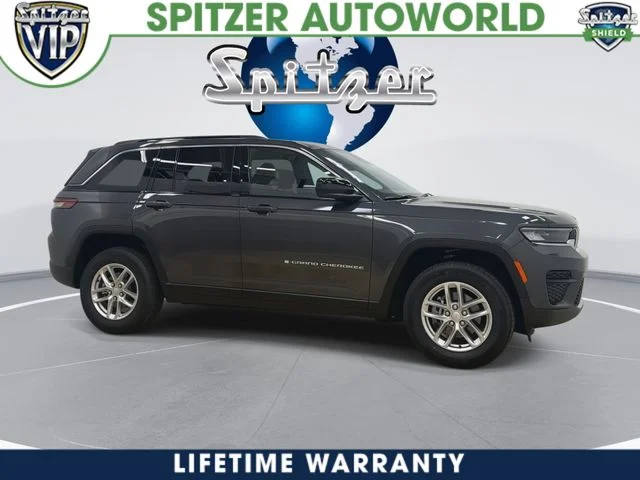 New 2026 Baltic Gray Metallic Clear-Coat Exterior Paint Jeep Laredo X image 2