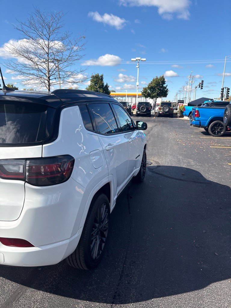 Used 2023 Bright White Clearcoat Jeep High Altitude image 6