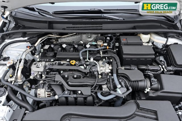 Used 2025 Ice Cap Toyota LE image 13