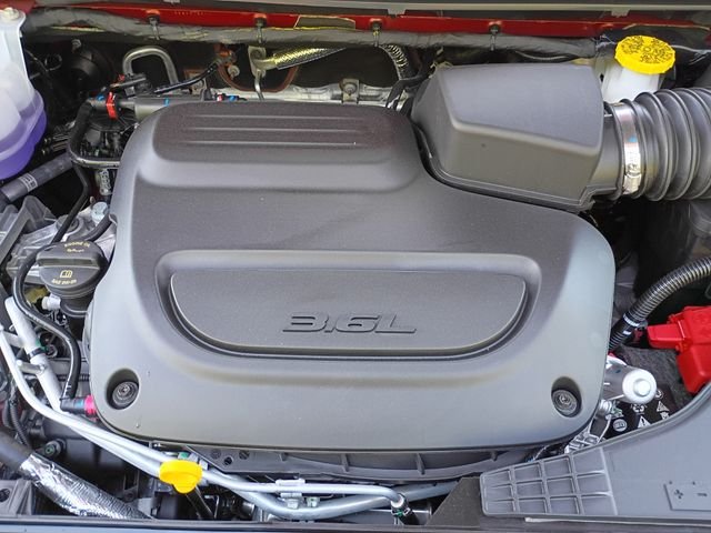 New 2027 Red Hot Pearl-Coat Exterior Paint Chrysler Select image 23