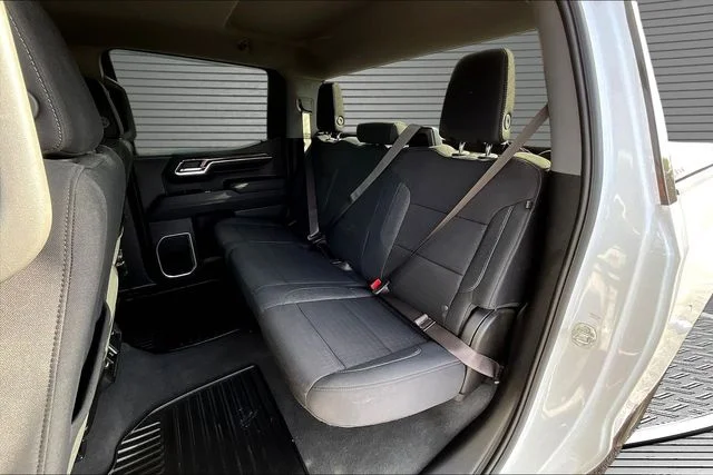 Used 2024 White Chevrolet LT image 22