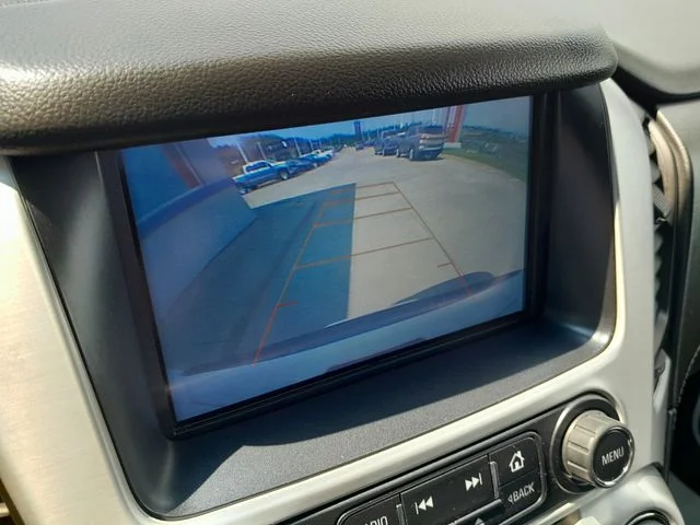 Used 2018 White GMC SLT image 21