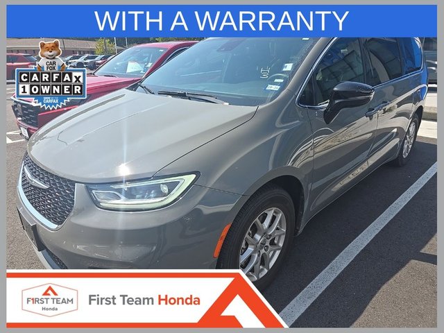 2025 Chrysler Pacifica Select