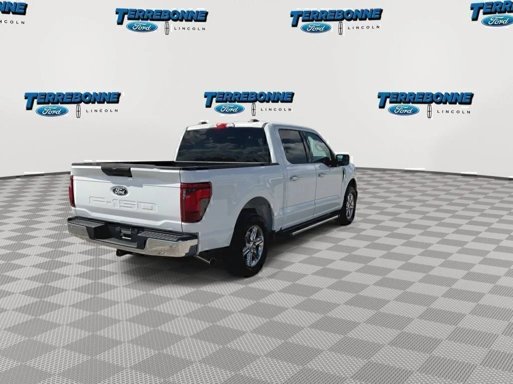 Used 2025 Oxford White Ford XLT image 8