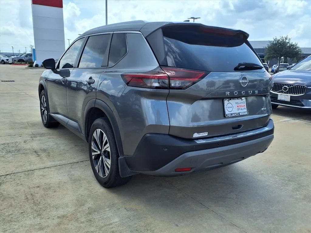 Used 2022 Nissan Rogue SV with VIN 5N1BT3BA2NC713796 for sale in Friendswood, TX