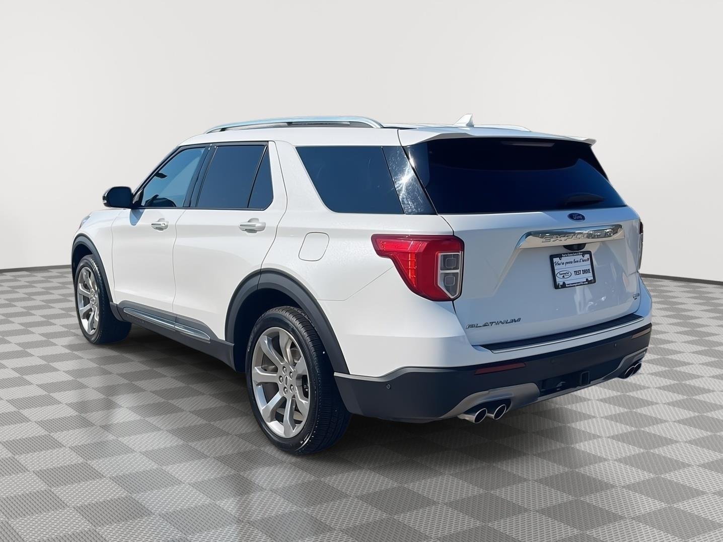 Used 2020 Star White Metallic Tri-Coat Ford Platinum image 7