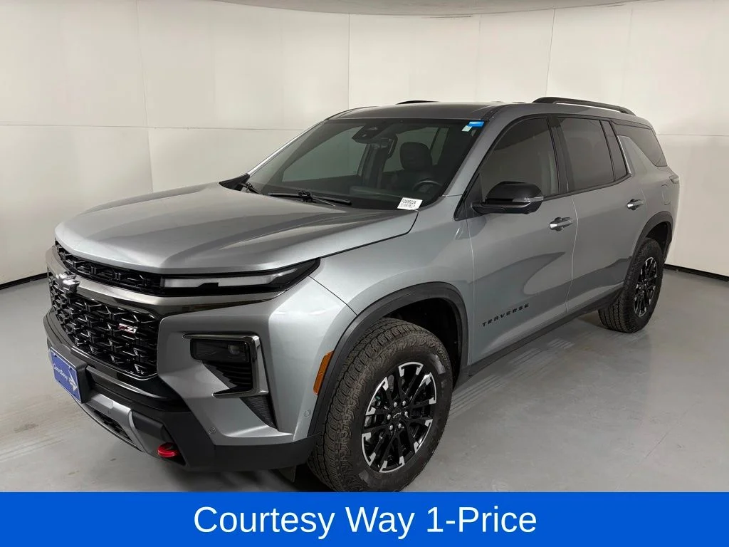Used 2024 Gray Chevrolet Z71 image 4