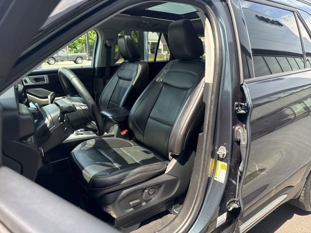 Used 2024 Blue Metallic Ford Limited image 10