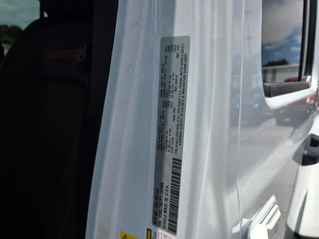 New 2026 Bright White Clear-Coat Exterior Paint Jeep Rubicon image 20